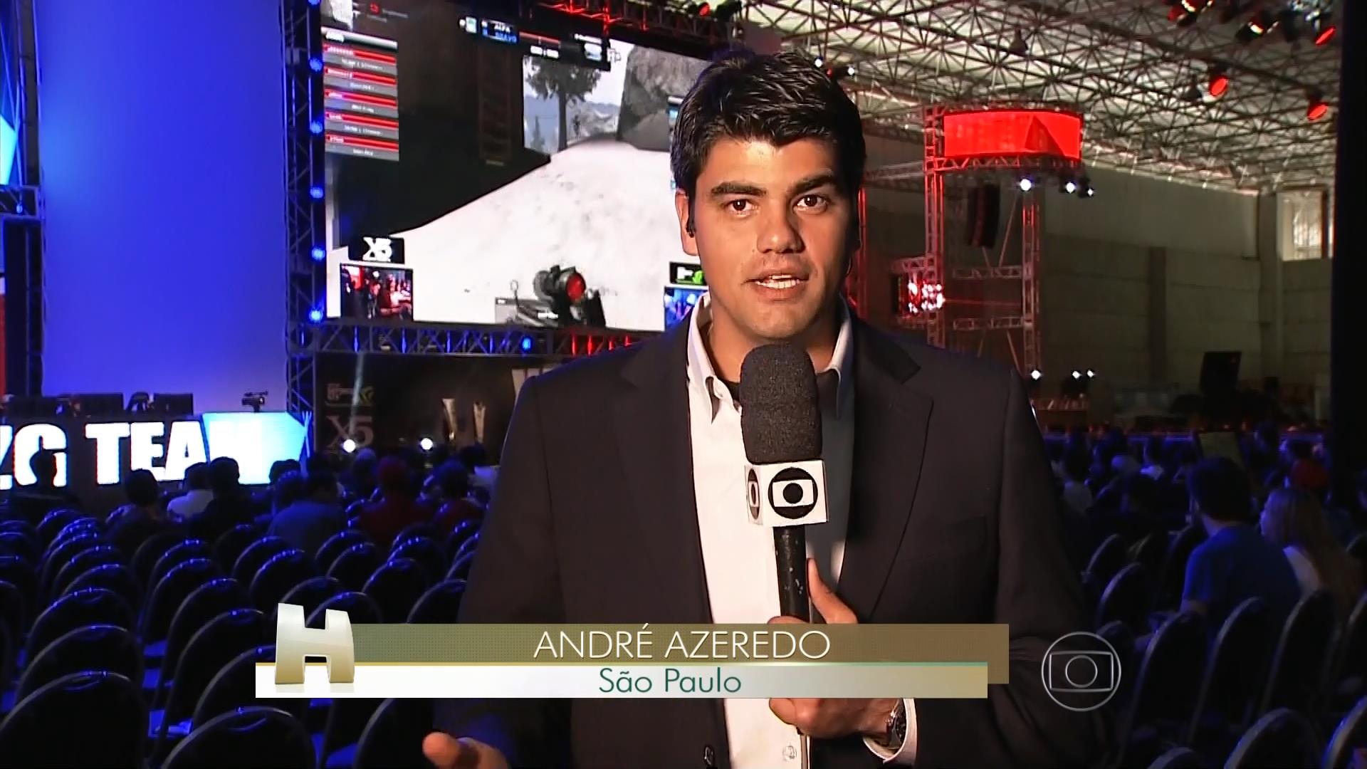 Repórter Andre Azeredo