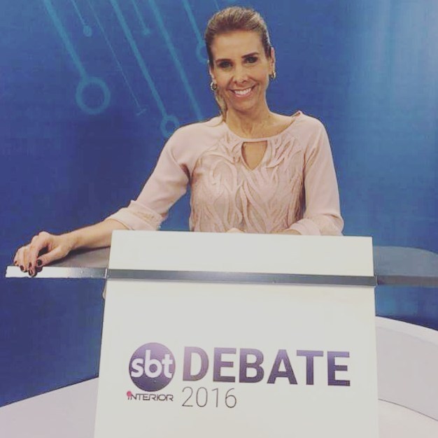 Jornalista Andréa Mello, mediadora do Debate pelo SBT Interior