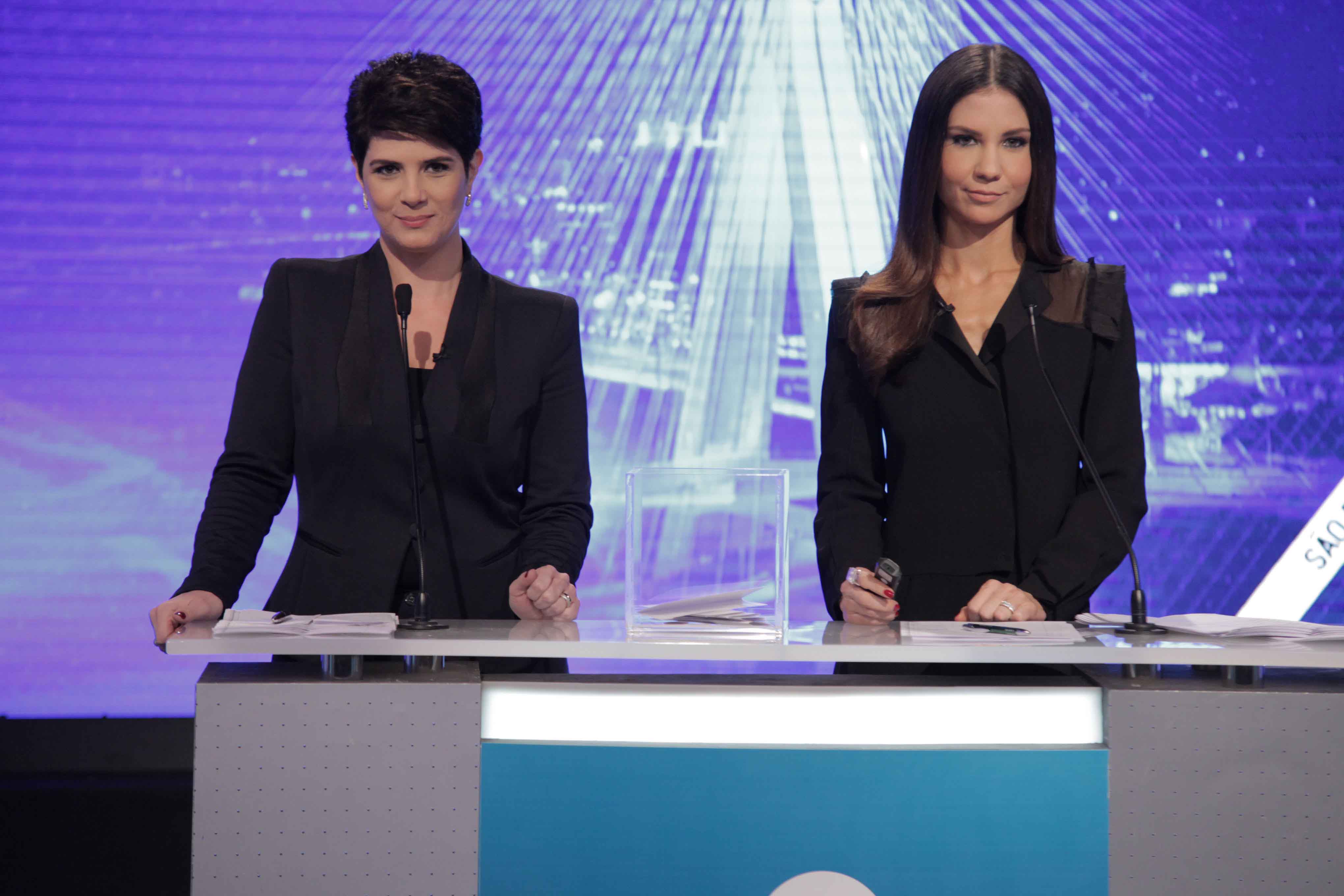 Mariana Godoy a Amanda Klein mediaram o debate na RedeTV!
