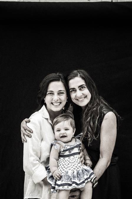 Carol Machado, Kika Motta e a filha Tereza. Reprodução: Facebook