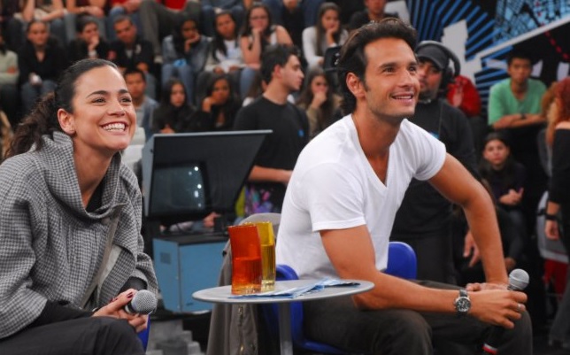 Globo quer Alice Braga e Rodrigo Santoro como protagonistas de série