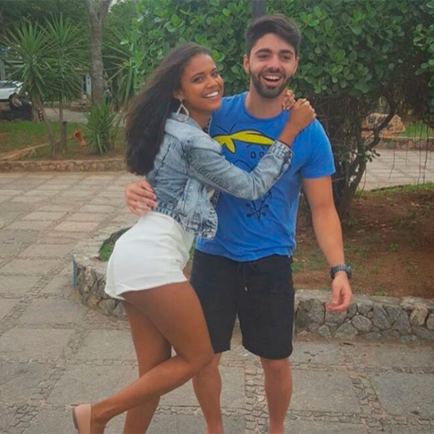 Aline Dias está namorando o ator Raphael Cupello (Reprodução/Instagram)