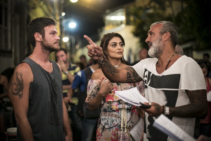 Rogério Gomes, à direita, dirige A Força do Querer