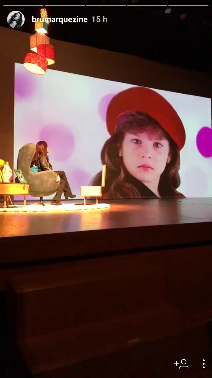 Bruna Marquezine faz vídeo da peça de Fernanda Souza (Reprodução/ Instagram)