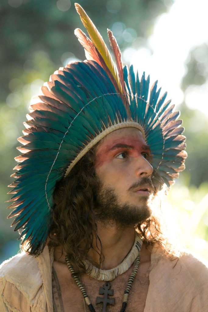 Chay Suede como índio em Novo Mundo   (Foto: Ellen Soares/Gshow)