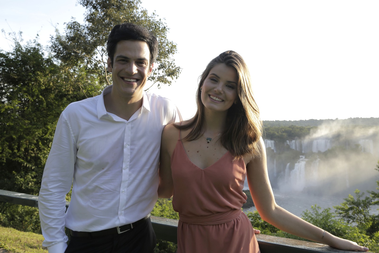 Mateus Solano e Camila Queiroz, protagonistas da próxima novela das sete (Gshow/Divulgação)