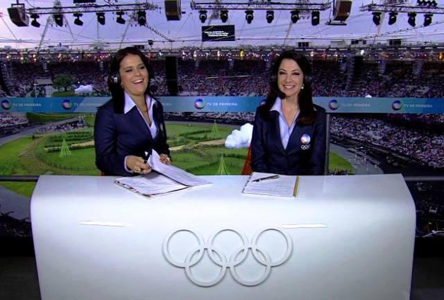 Adriana Araújo e Ana Paula Padrão apresentando os Jogos Olímpicos 2012 na Record