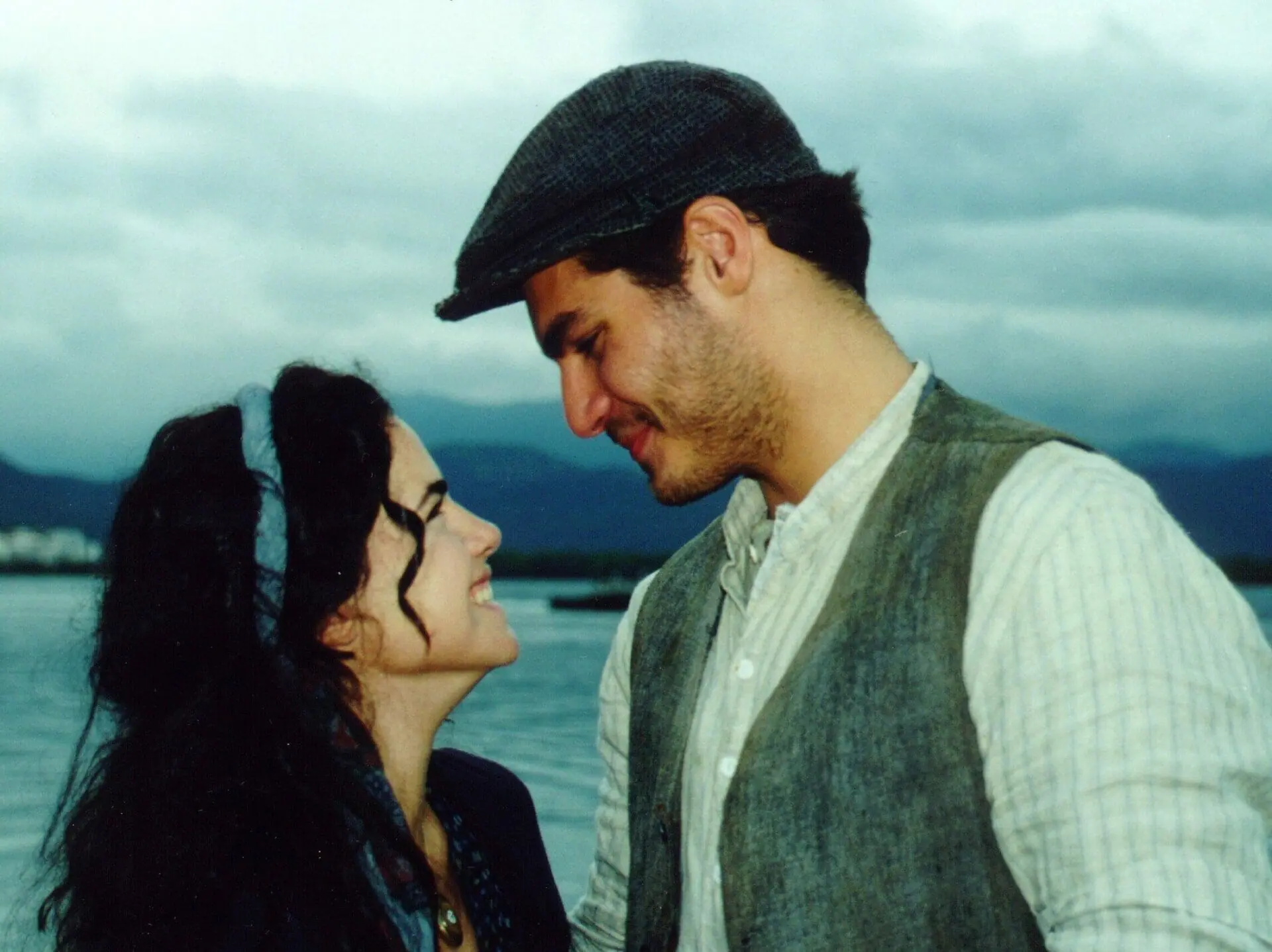 Giuliana (Ana Paula Arósio) e Matteo (Thiago Lacerda) em Terra Nostra