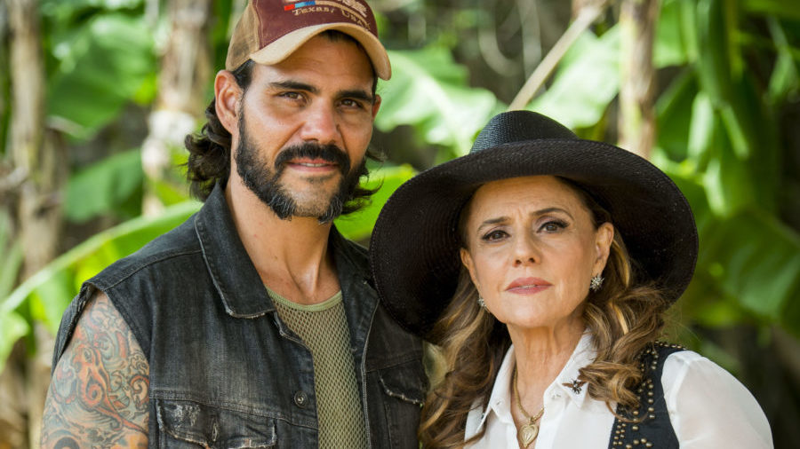 Mariano (Juliano Cazarré) e Sophia (Marieta Severo) em O Outro Lado do Paraíso