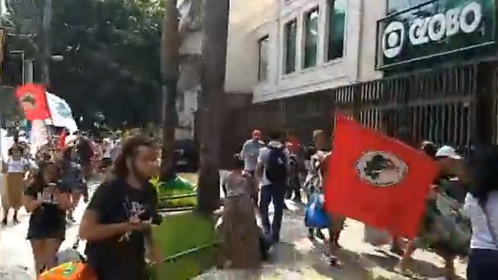 Manifestantes ocuparam sede da Rede Globo