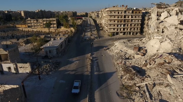 Drone mostra destruição em bairro rebelde de Aleppo (Foto: Reuters/2016)
