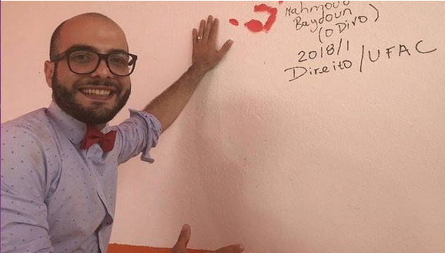 Mahmoud comemora nova fase fora da casa do BBB18 (Reprodução: TV Globo)