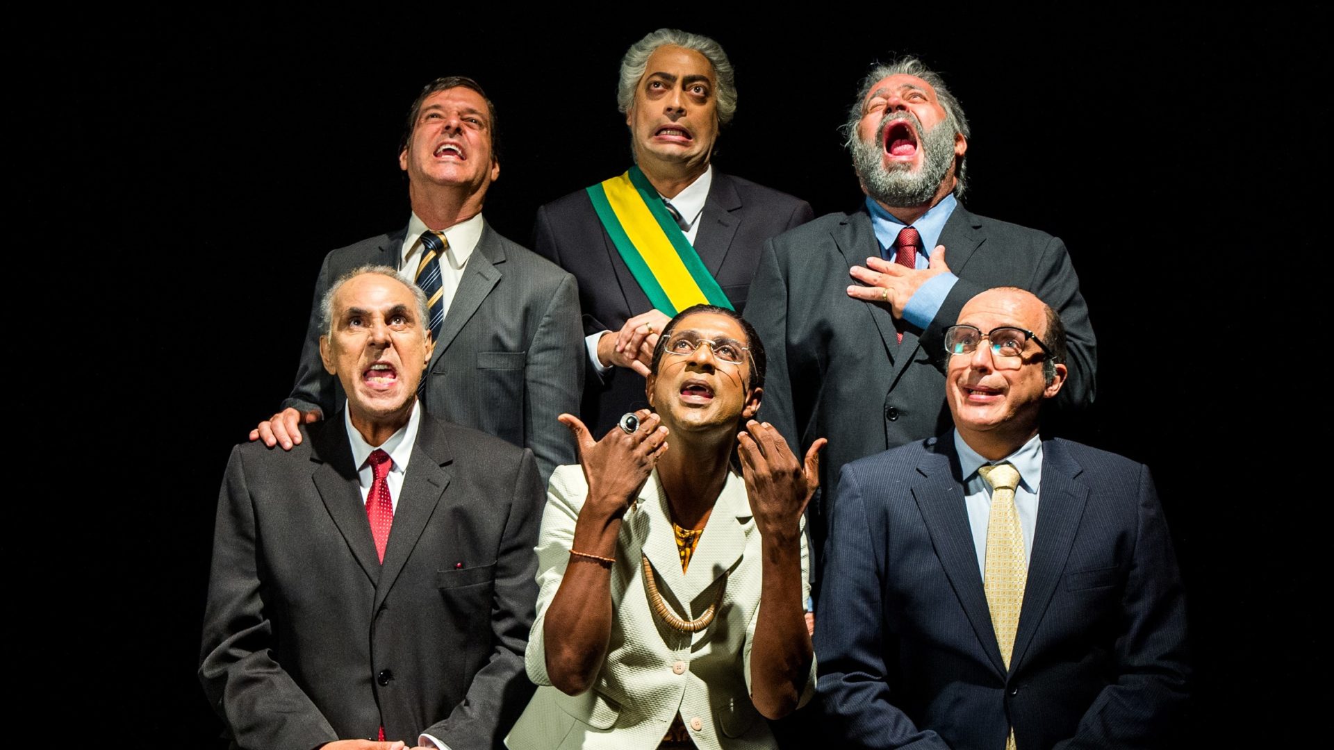 Paródia dos candidatos Bolsonaro ( Antonio Fragoso ), Temer ( Fernando Caruso ), Lula ( Otavio Muller ), Alckmin ( Candido Damm ), Marina ( Luís Miranda ) e Ciro Gomes ( Anselmo Vasconcellos )