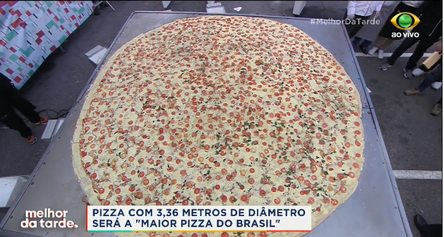 Melhor da Tarde quebra recorde de maior pizza do Brasil