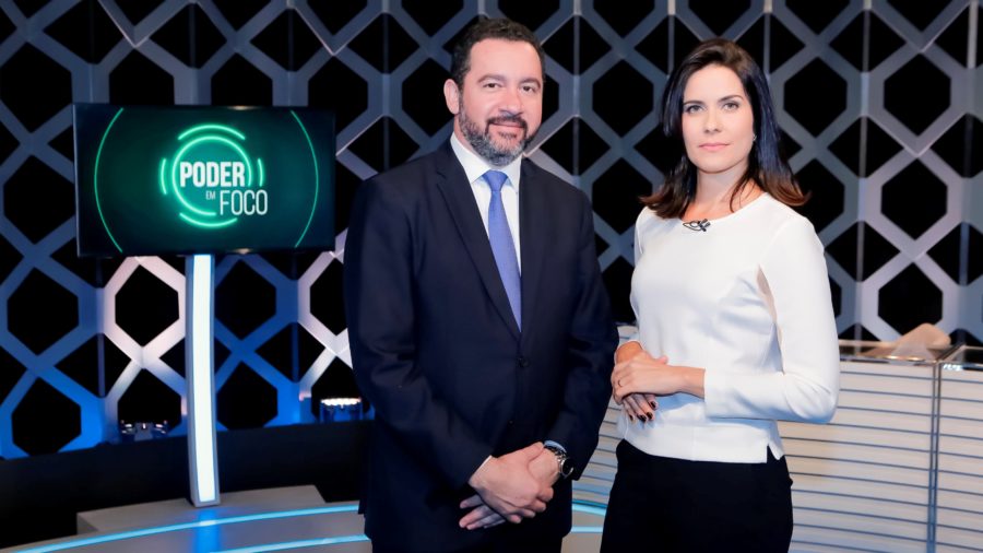Dyogo Oliveira e Débora Bergamasco no Poder em Foco