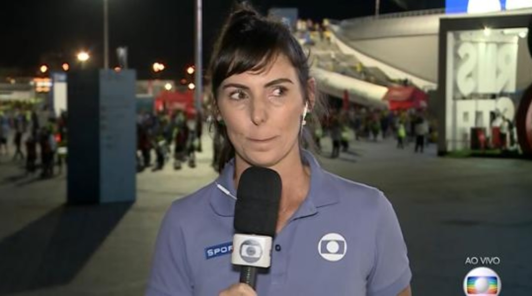 Glenda Kozlowski se emocionou ao comentar a eliminacao do Brasil na Copa