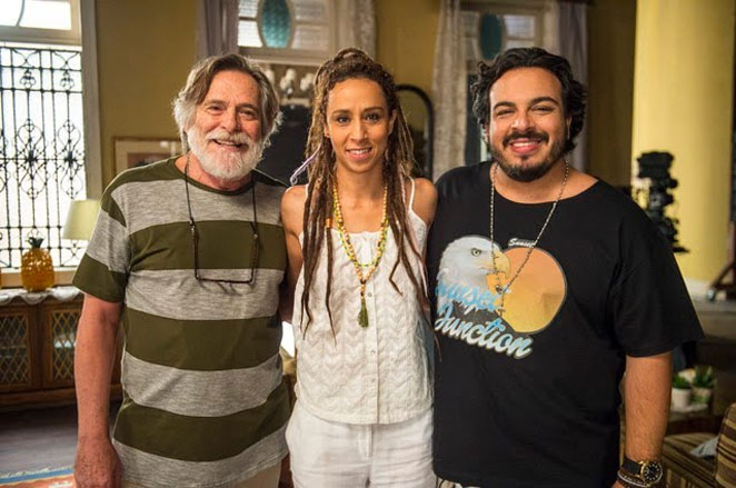 José de Abreu, Thalita Carauta e Luis Lobianco nos bastidores de Segundo Sol (Divulgação: Rede Globo)