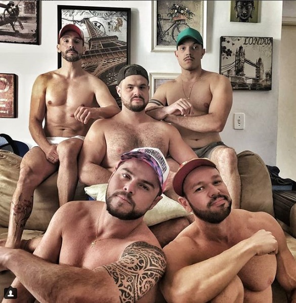 Paulo Malacaia posa de cueca no instagram (Divulgação)