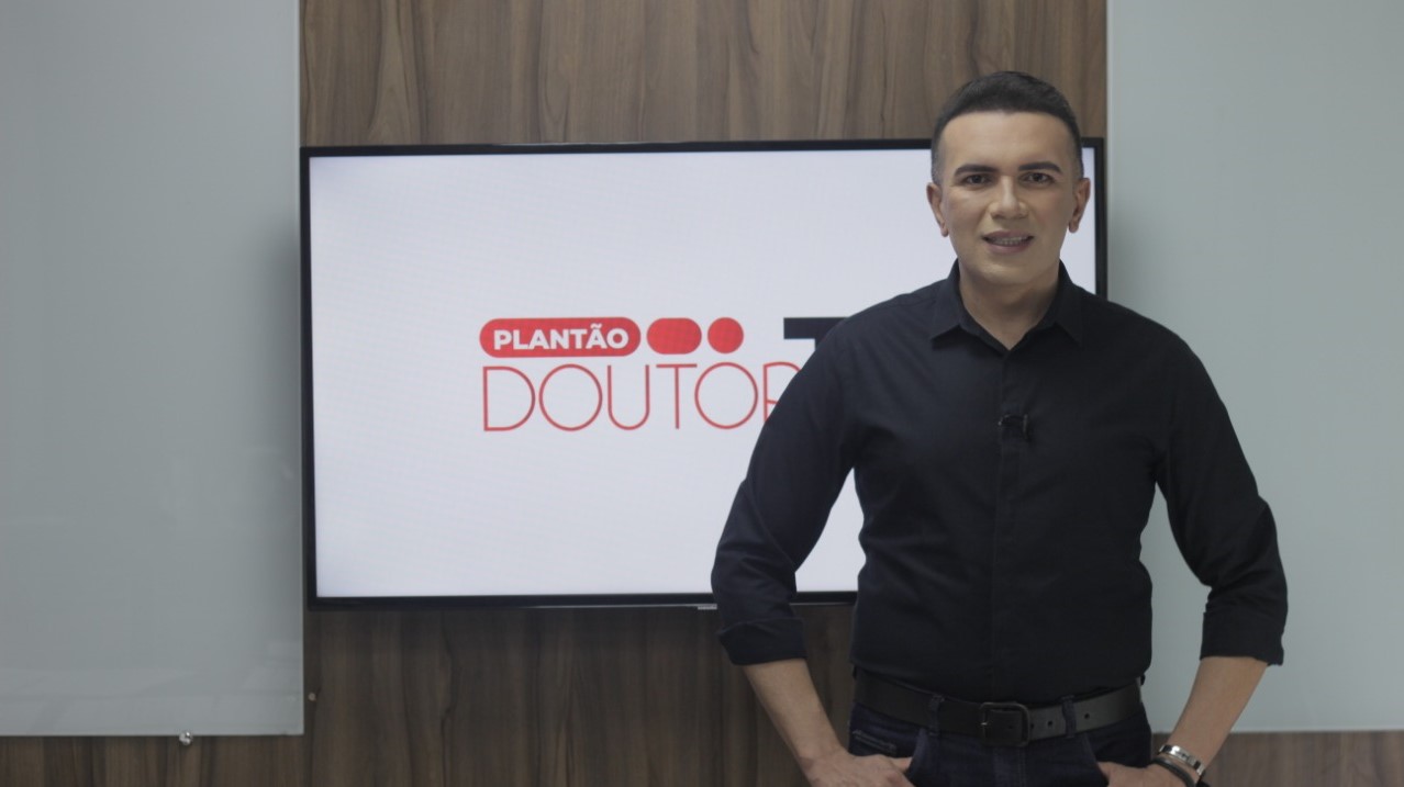 Salatiel Araújo apresenta o Plantão Doutor TV na Record News