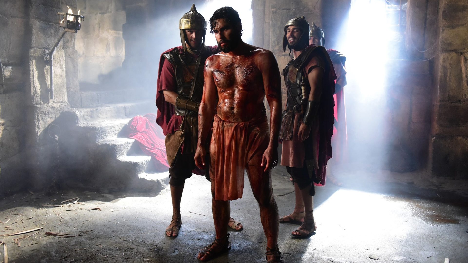 Jesus receberá coroa de espinhos ao ser humilhado por soldados romanos