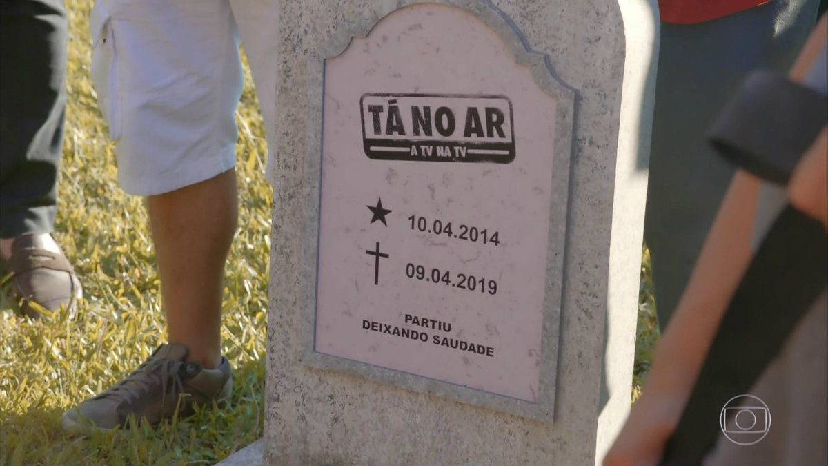 Último episódio do Tá no Ar foi marcado por funeral