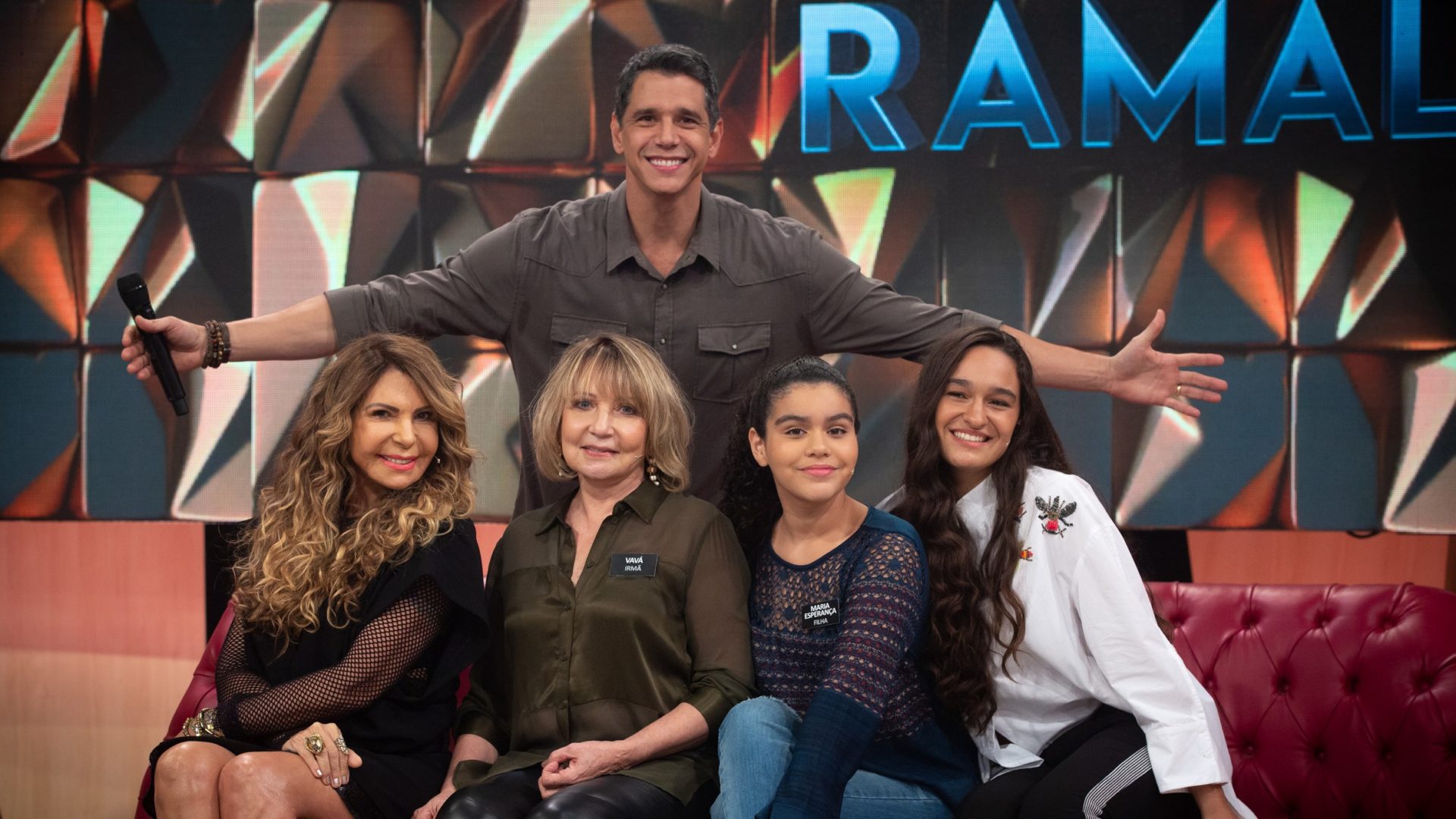 Márcio Garcia com Elba Ramalho e família