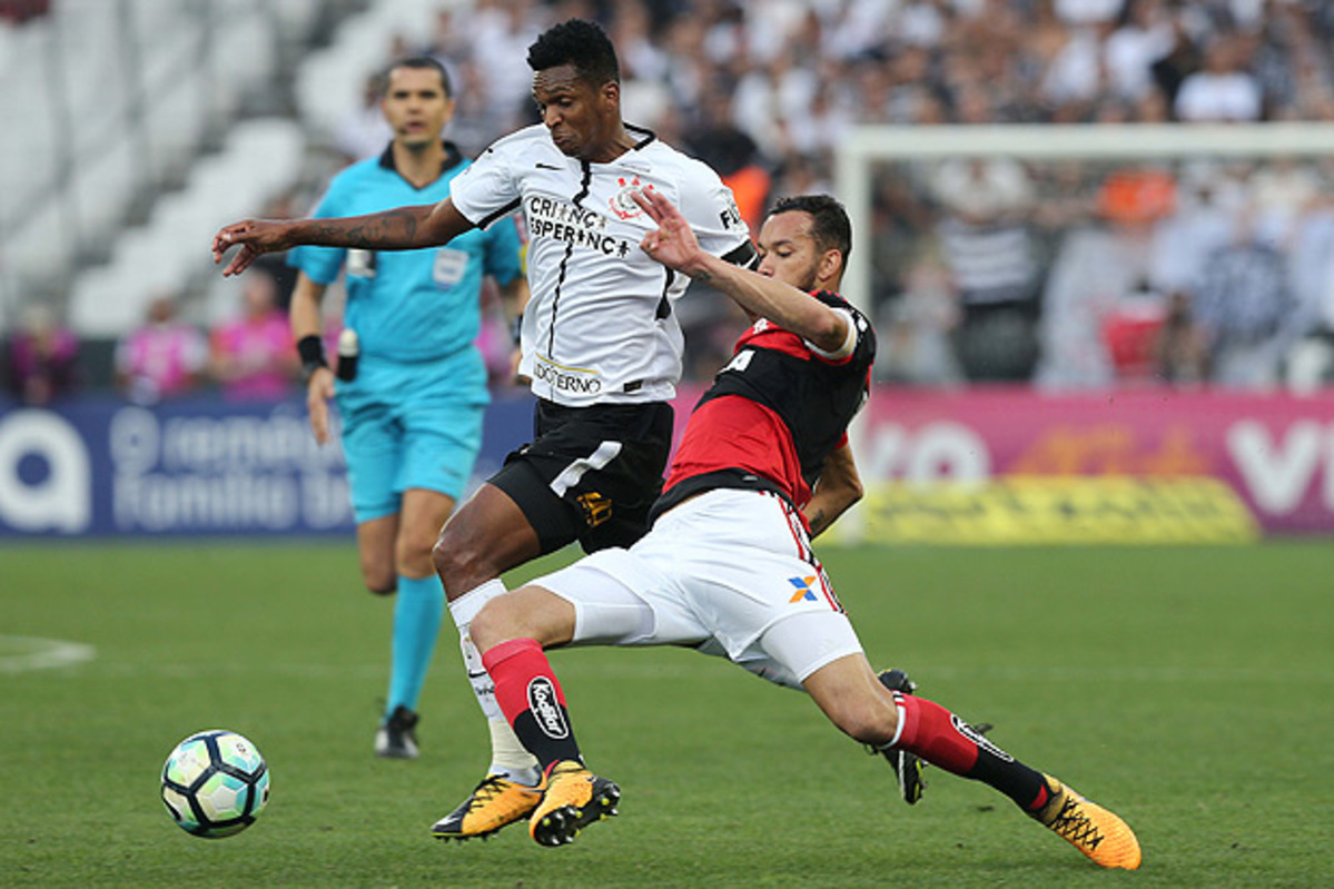 Flamengo e Corinthians em campo