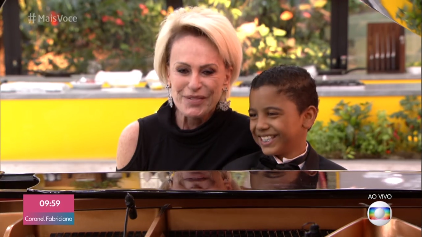 Ana Maria Braga e Isaque Alves, pianista de 11 anos no Mais Você