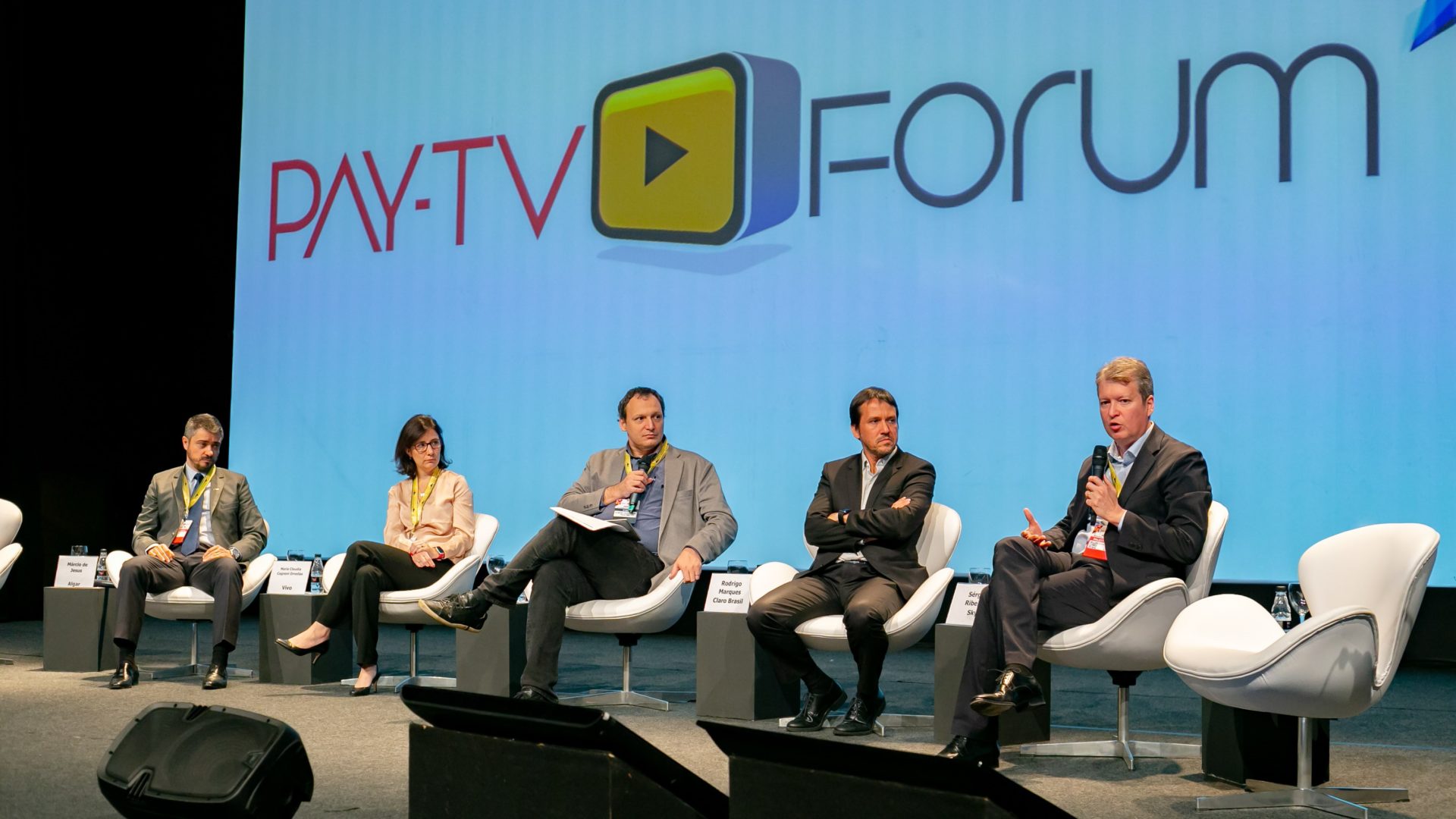 Executivos da Algar, Vivo, Claro e Sky durante o PayTV Forum 2019