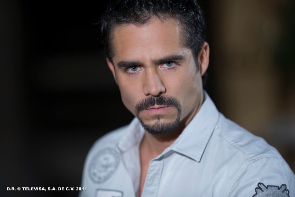 José Ron vive Gustavo em A Que Não Podia Amar (Reprodução / Televisa)