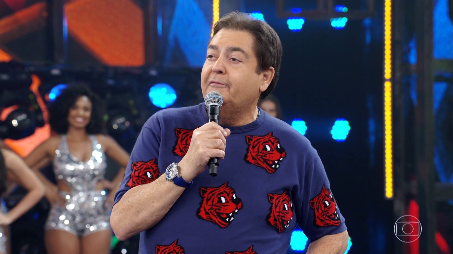 Faustão e sua camisa polêmica no seu programa na Globo (reprodução/Globo)