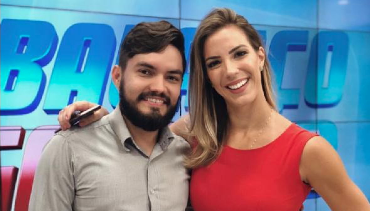Emerson Nunes com Jéssica Smetak, apresentadora da Record TV em Salvador: Emerson deixou a emissora e vai para a CNN Brasil (Reprodução/Instagram)