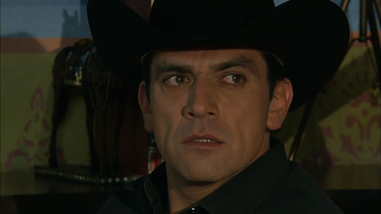 Jorge Salinas como Rogério Monteiro em A Que Não Podia Amar (Reprodução / Televisa)