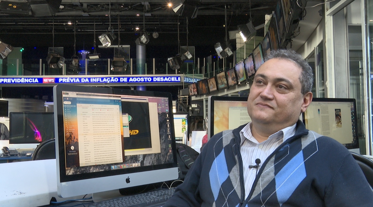 Sérgio Galvão é editor-chefe do RedeTV! News (Foto: Observatório da Televisão)