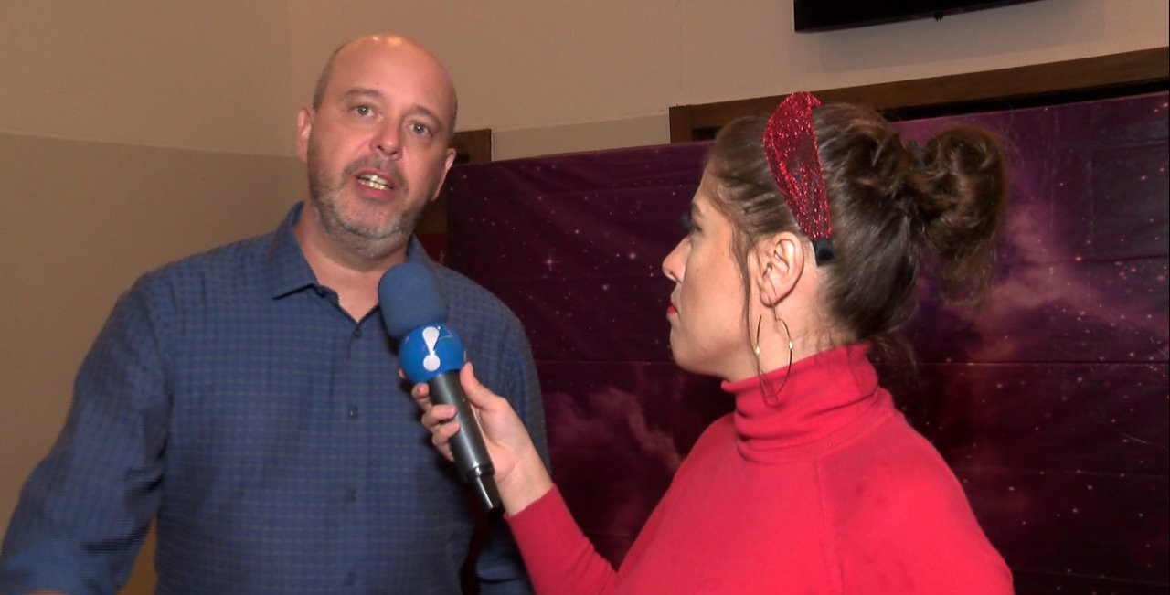 Alex Escobar em entrevista ao TV Fama (Divulgação / RedeTV!)