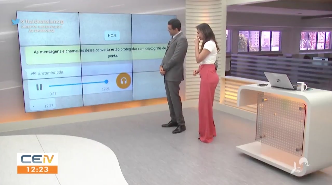 Luiz Esteves e Nádia Barros, do CETV1: apresentadores caem na gargalhada com áudio 'revoltado' de telespectador (Reprodução/TV Verdes Mares)