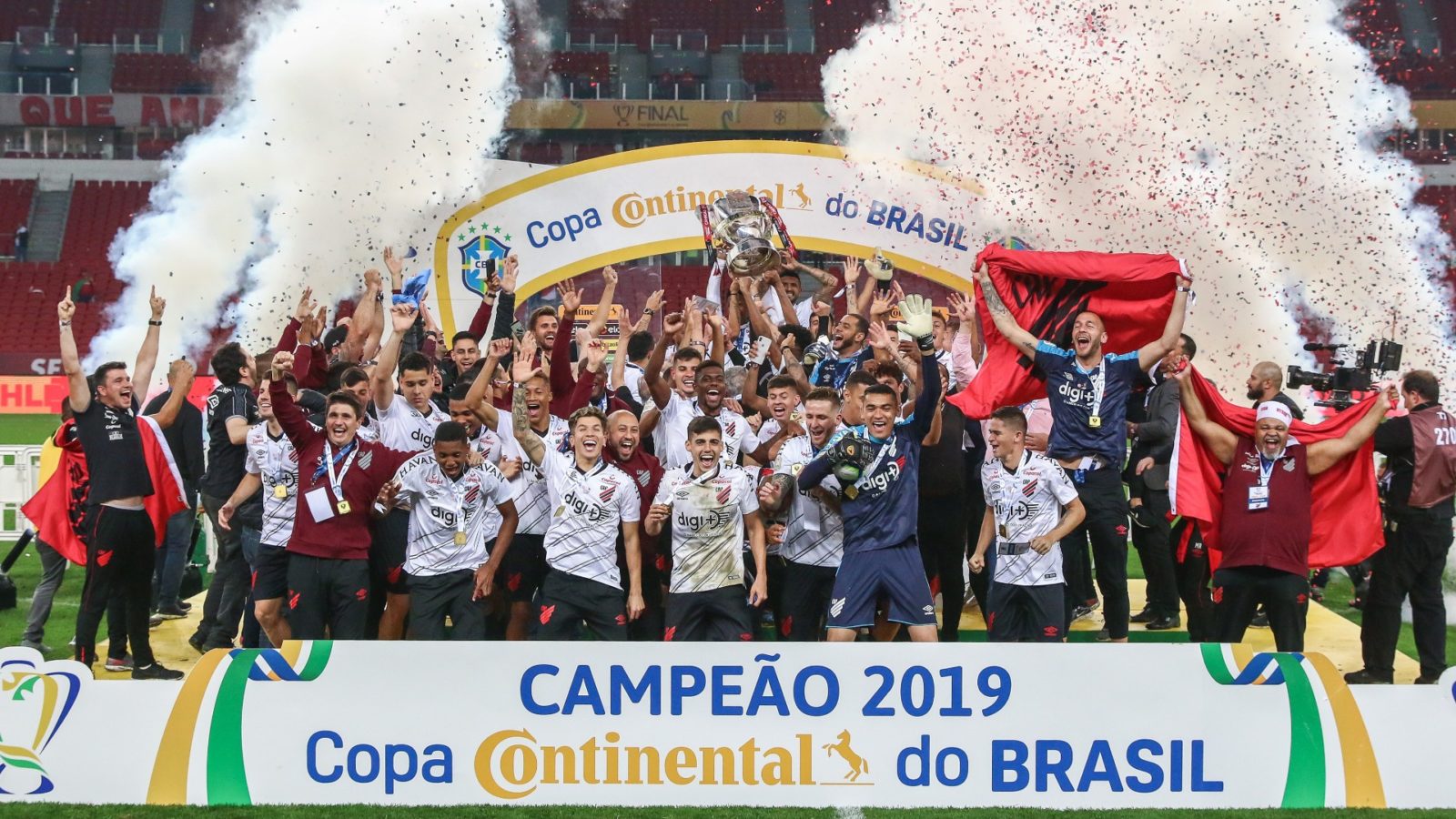 Athletico Paranaense, campeão da Copa do Brasil 2019: Globo e DAZN negociam troca envolvendo torneio nacional e Copa Sul-Americana (Divulgação/CBF)