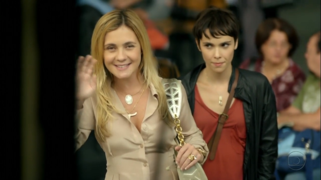 Carminha (Adriana Esteves) e Nina (Débora Falabella) de Avenida Brasil