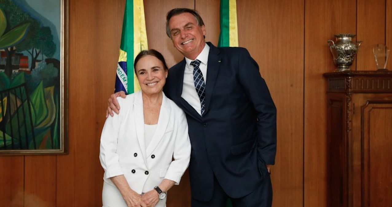 Regina Duarte em almoço com o presidente Jair Bolsonaro: Globo incomodada com falta de comunicação da atriz sobre 