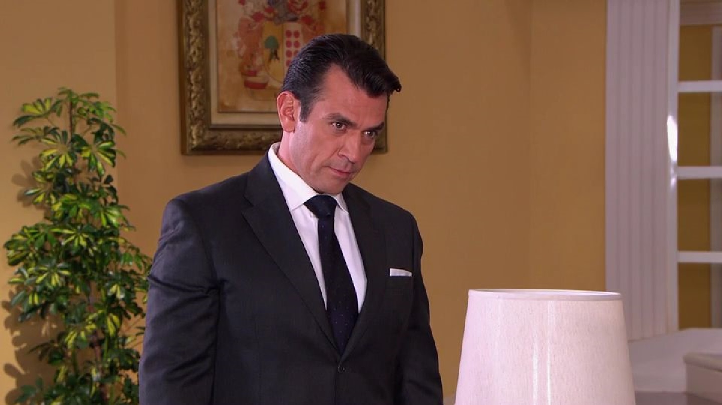 Jorge Salinas como Fernando em Meu Coração é Teu (Reprodução / Univisión)