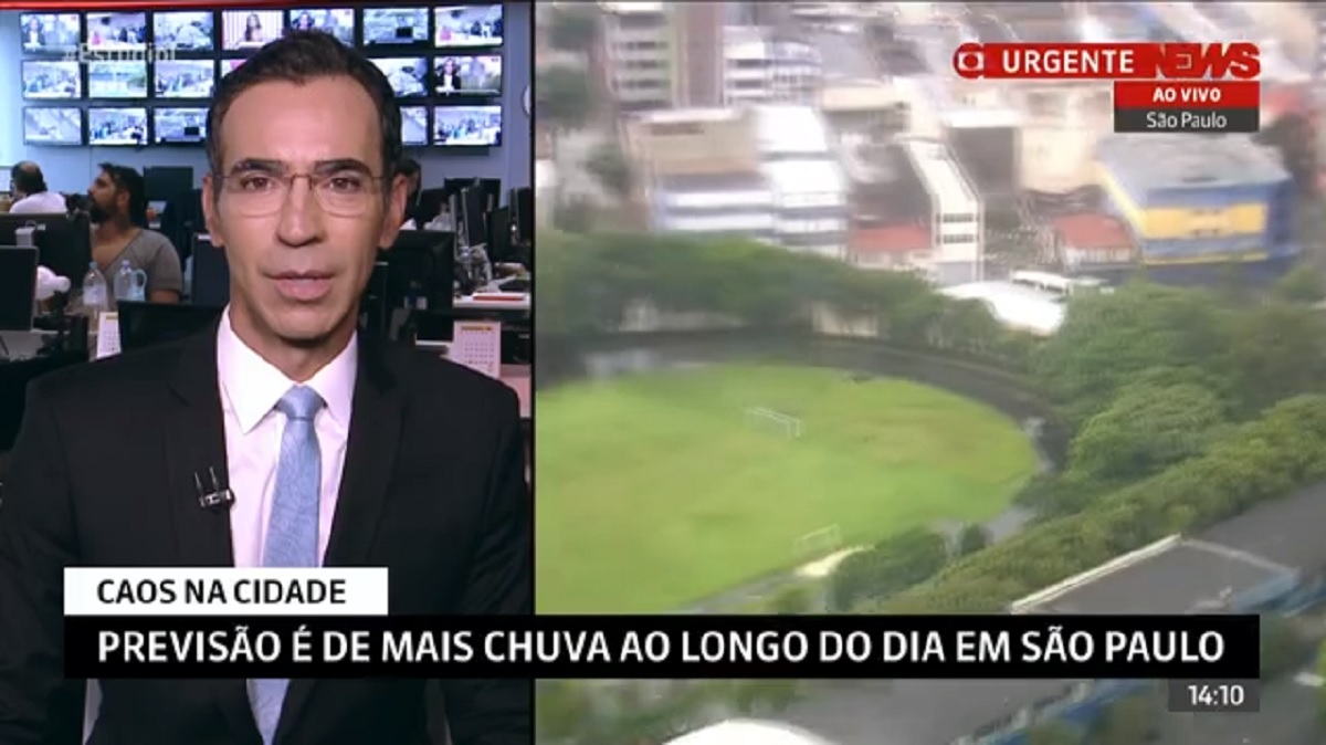 César Tralli em cobertura na GloboNews. Âncora do SP1 participa esporadicamente de jornais do canal