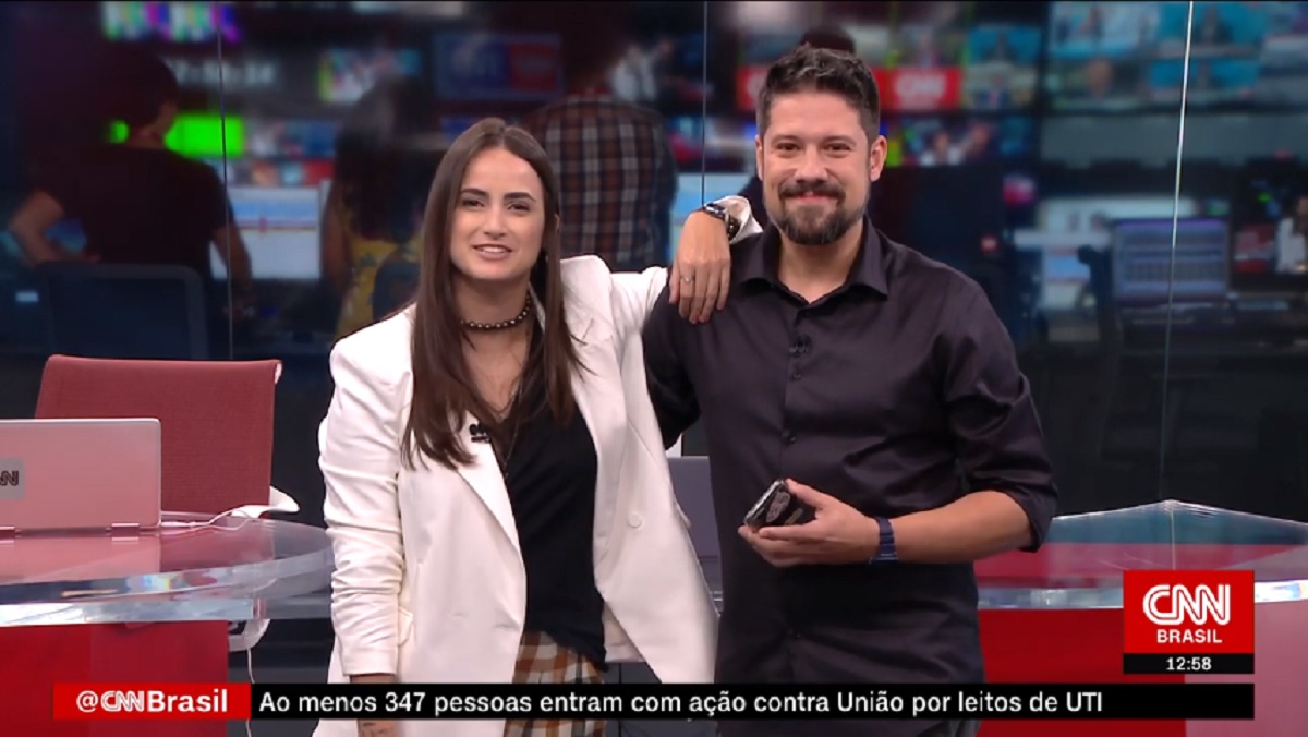 Mari Palme e Phelipe Siani, no Live CNN Brasil