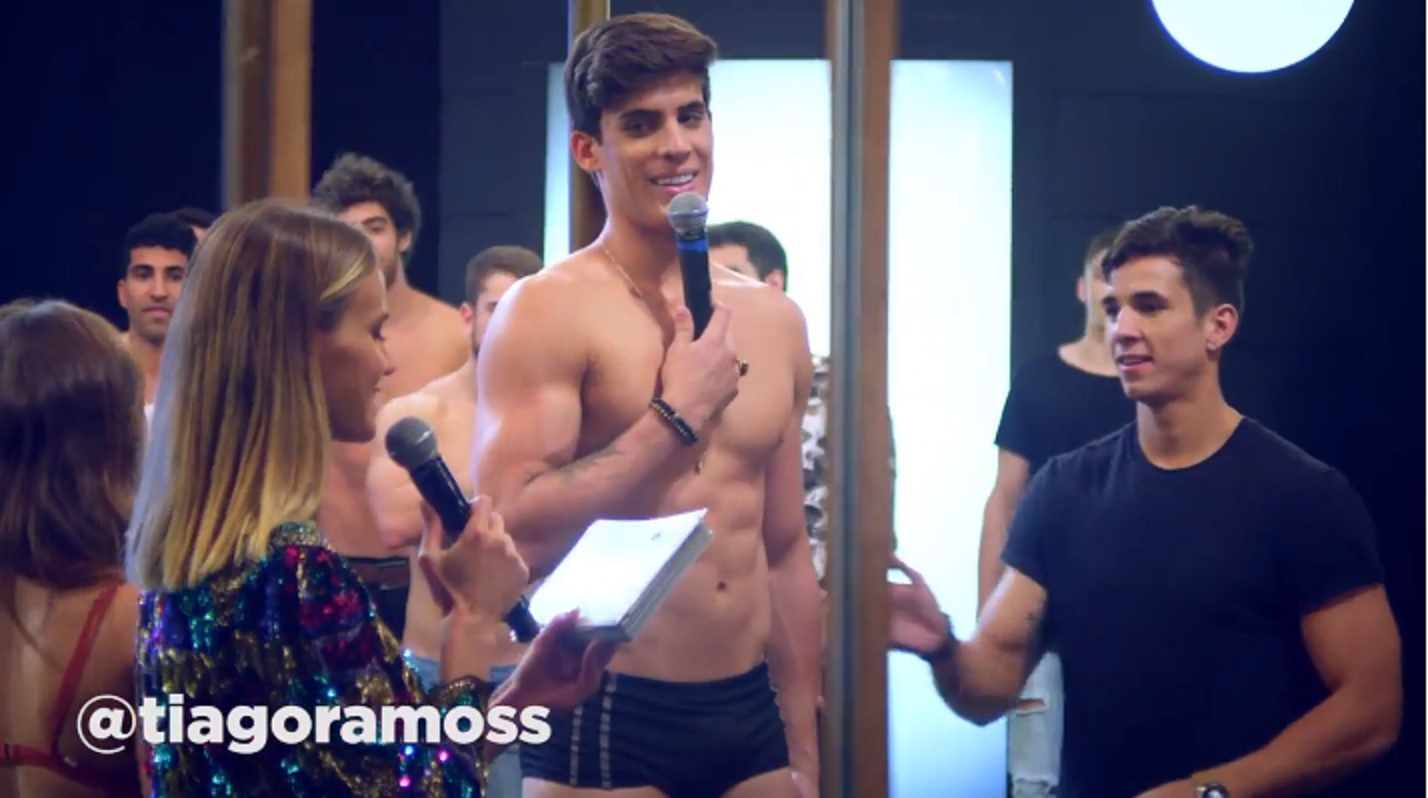 Tiago Ramos em participação no Conexão Models, na RedeTV!