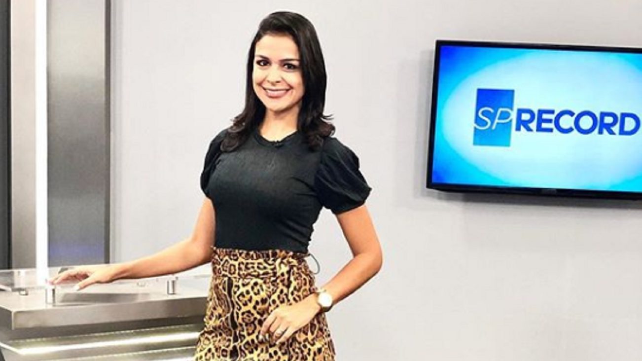 Suelen Silveira na apresentação do SP Record na afiliada da Record TV em São José do Rio Preto