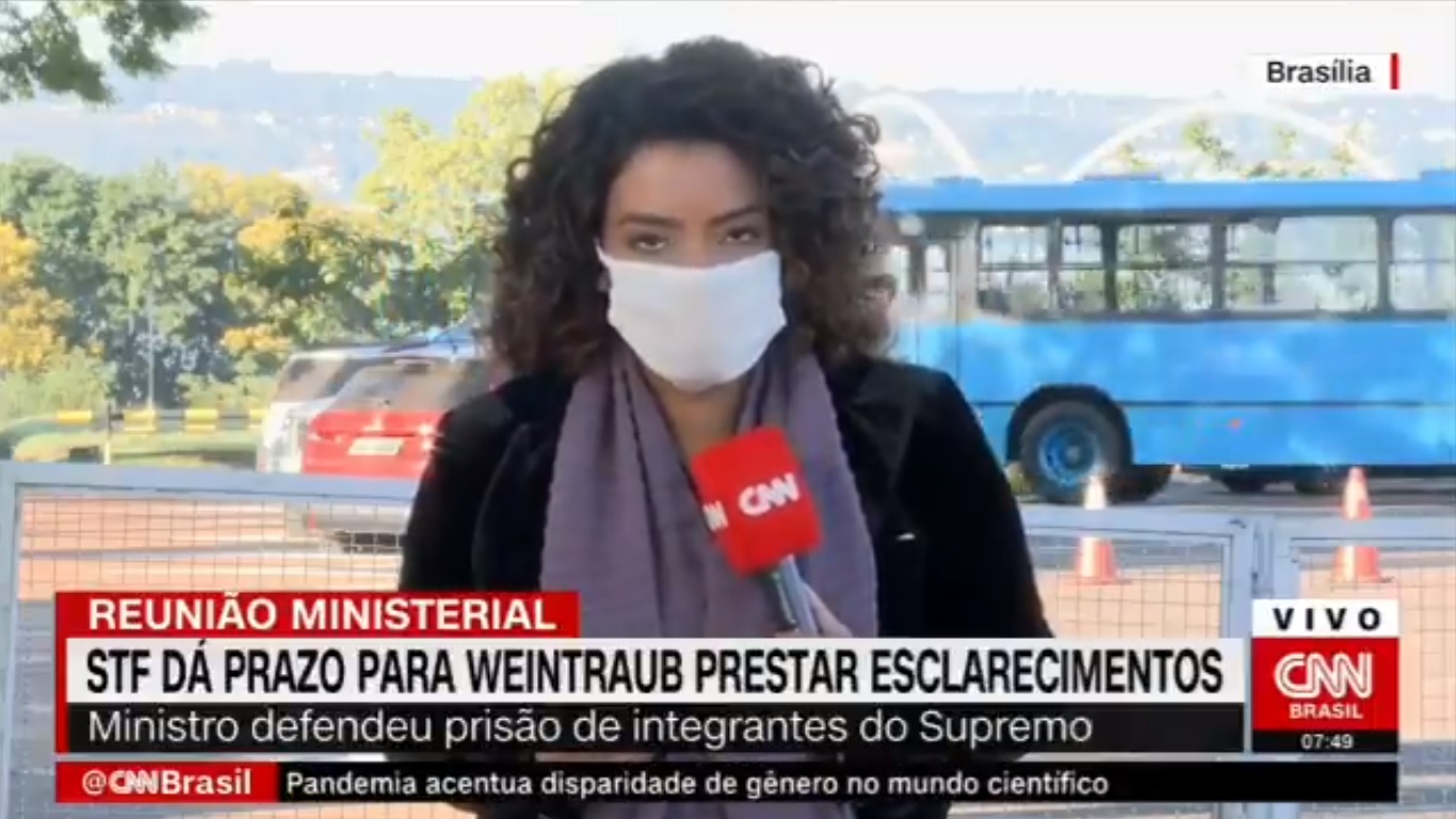 Repórter Julliana Lopes, da CNN Brasil