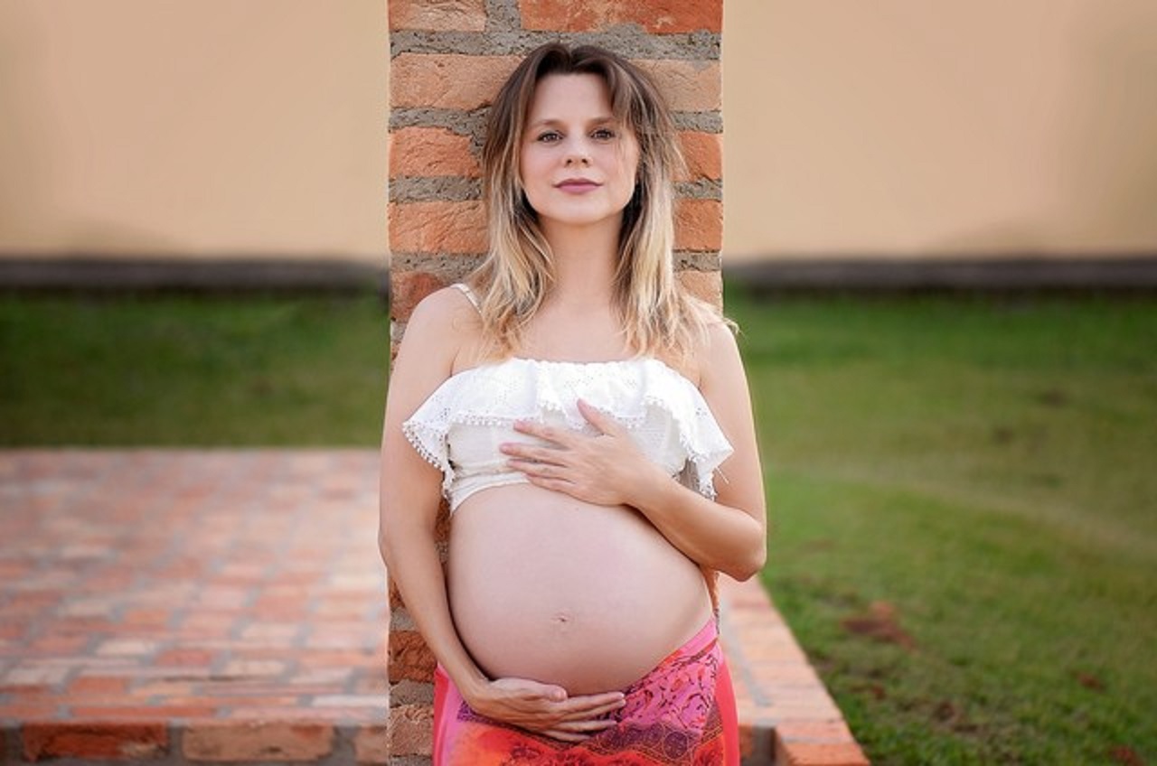 Daniela Carvalho, protagonista da 18° temporada de “Malhação”, está grávida de sete meses