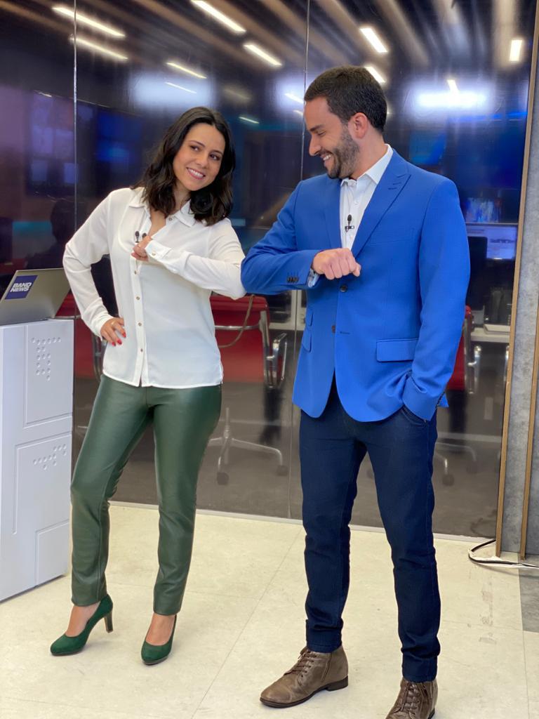 Paula Valdez e João Paulo Vergueiro, do BandNews TV