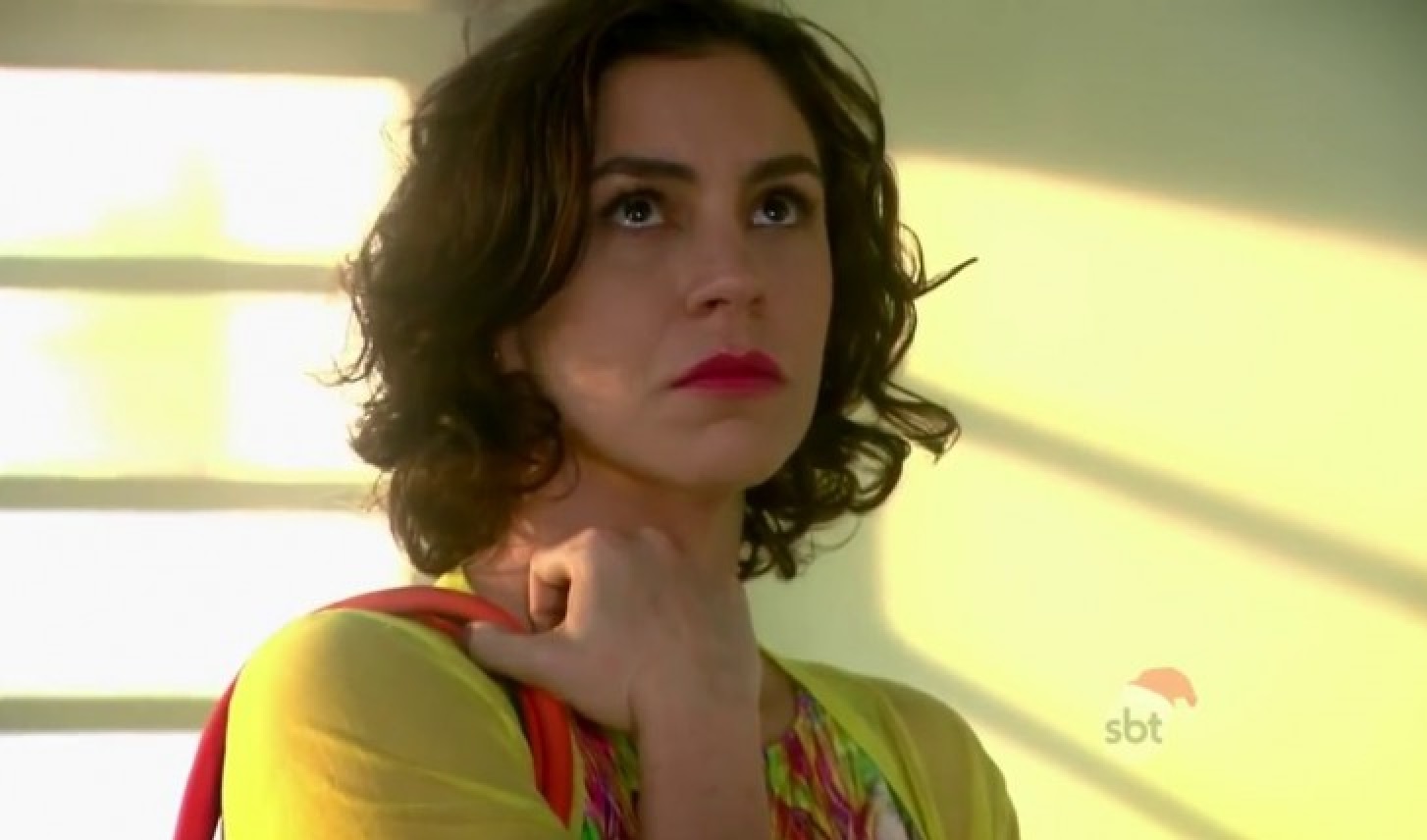 Nina Morena como Flora em Cúmplices de um Resgate (Reprodução / SBT)