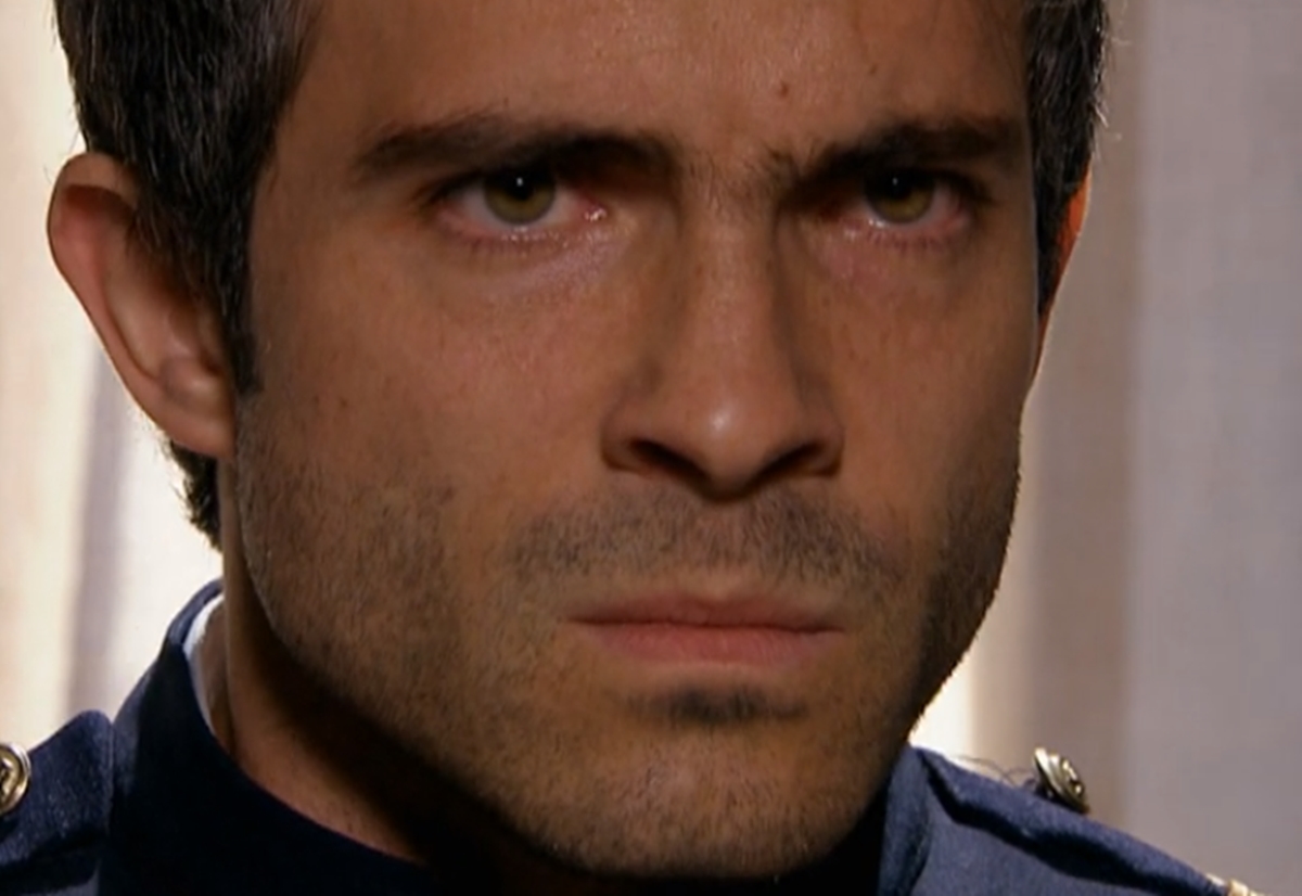 Demétrio descobre que Adolfo é o Escorpião (Reprodução: Televisa S.A)