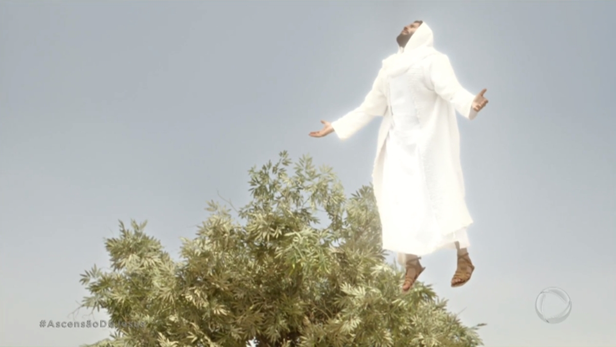 Jesus sobe aos céus (Reprodução: Record TV)